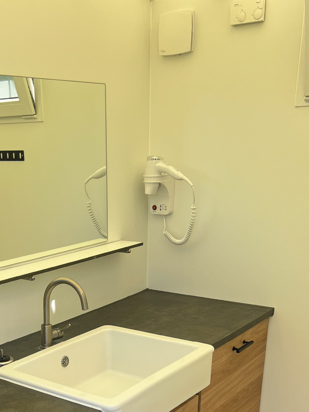 Haardroger en scheerstopcontact