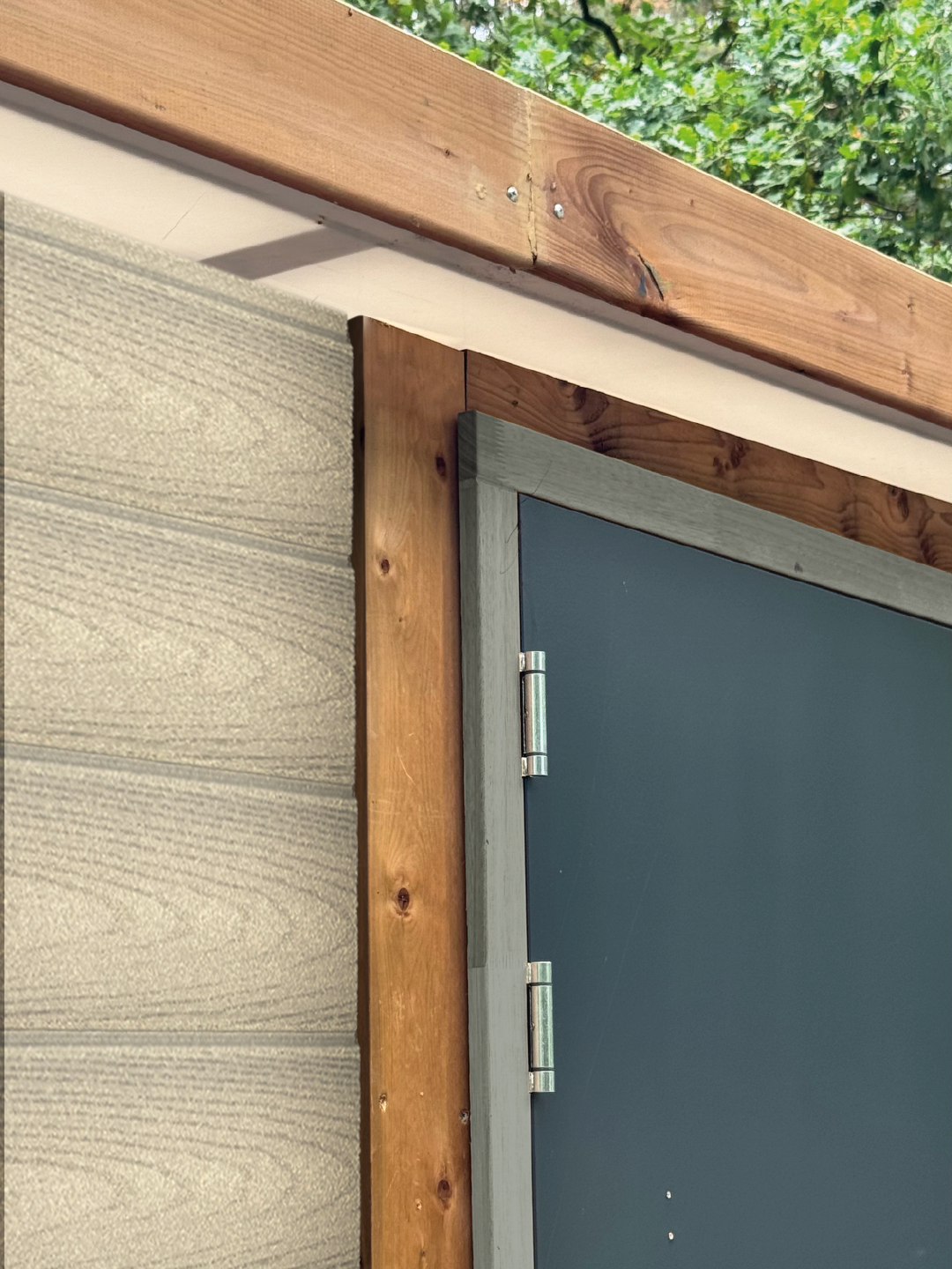 Houtvezel versterkt kunstof buitenafwerking